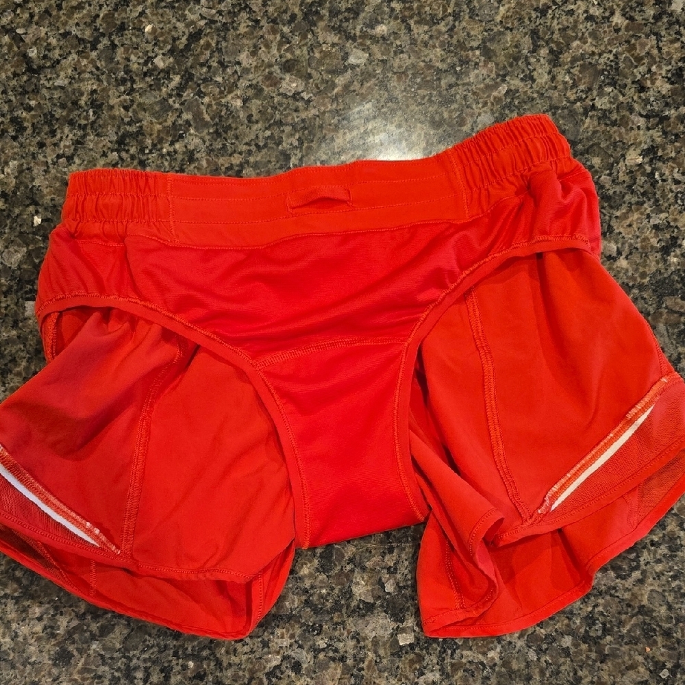 Lululemon LR Hotty Hot II Shorts - Picture 8 of 10